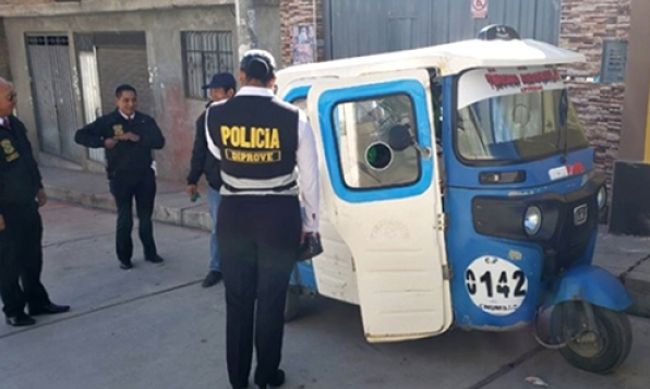 POLICÍA RECUPERA MOTOTAXIS HURTADAS